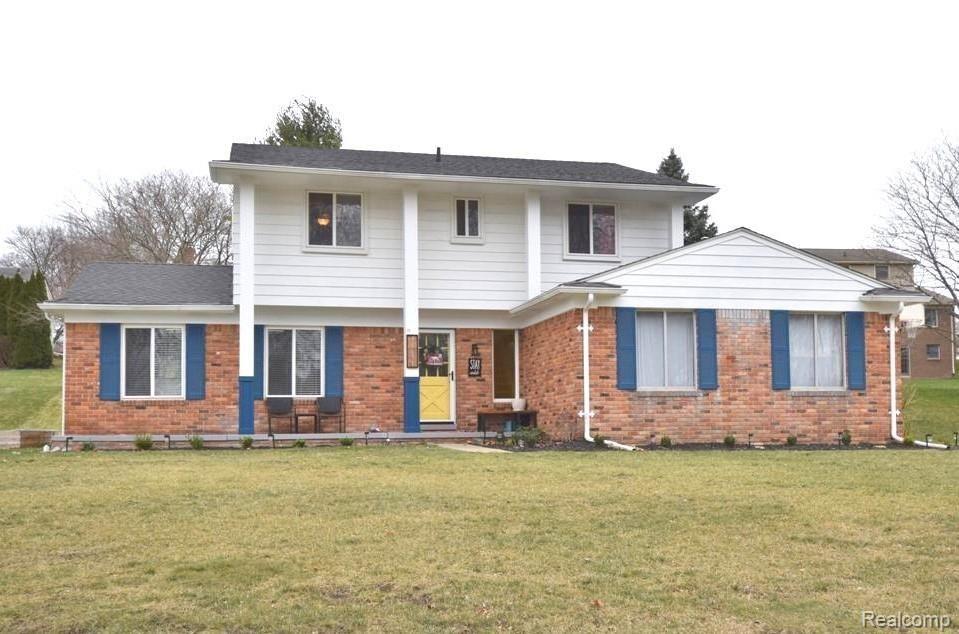 36651 Saxony Road Farmington, MI 48335 - Photo 1 of 37 front 3.jpg