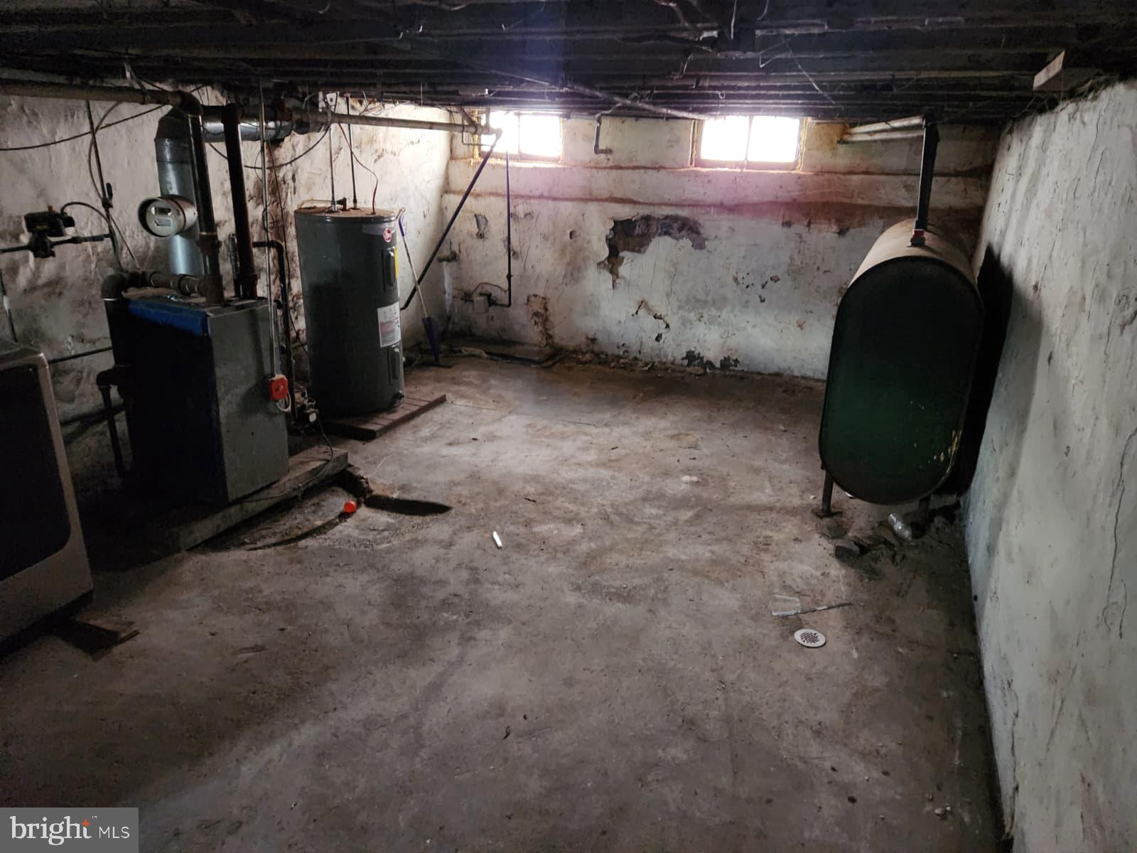 648 Kohn Street Norristown, PA 19401 - Photo 15 of 39 a view of a room with gym equipment