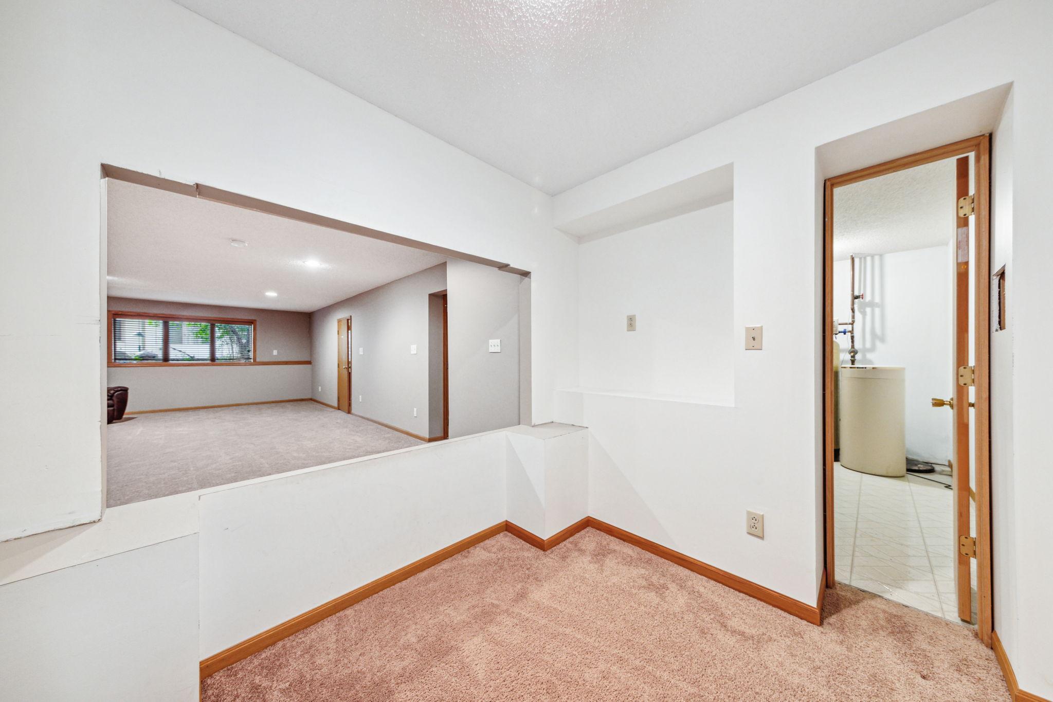 720 McKnight Road South Maplewood, MN 55119 - Photo 21 of 27 Gallery Image 21