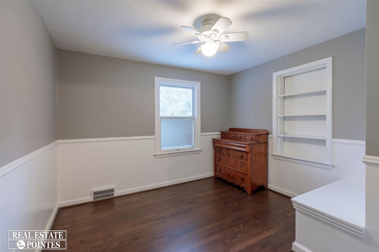 1901 Severn Road Grosse Pointe Woods, MI 48236 - Photo 20 of 37