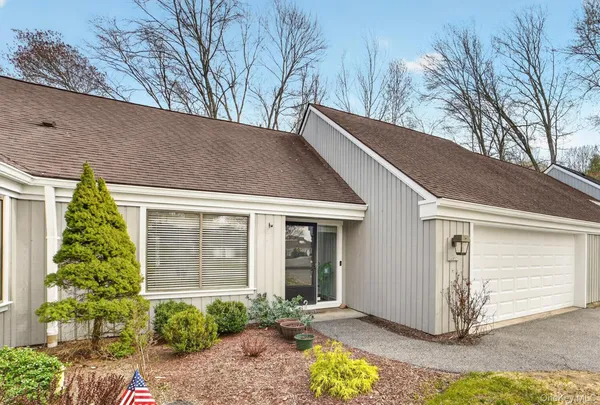 $875,000 | 969 Heritage Hills, Unit D, Somers, NY 10589