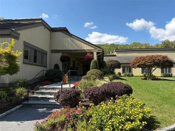 $875,000 | 969 Heritage Hills, Unit D, Somers, NY 10589