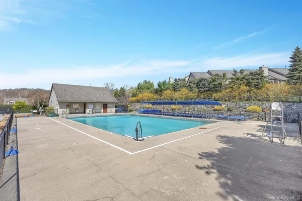 $875,000 | 969 Heritage Hills, Unit D, Somers, NY 10589