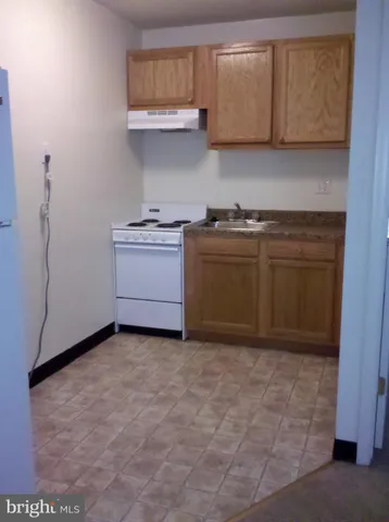 $850 | 7850 Oxford Avenue, Unit 4, Philadelphia, PA 19111