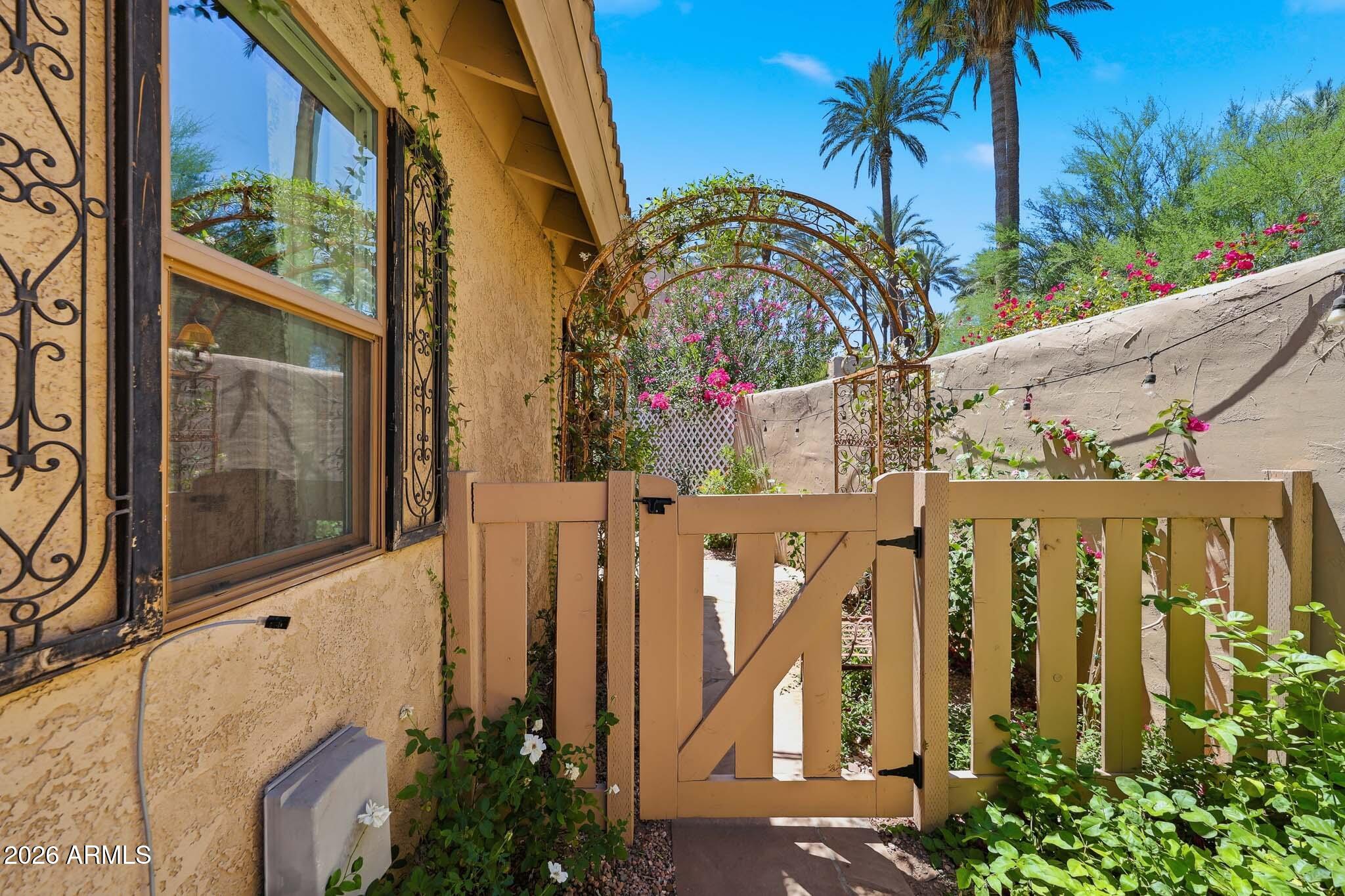 4540 North 44th Street, Unit 3 Phoenix, AZ 85018 - Photo 3 of 25 A (5)