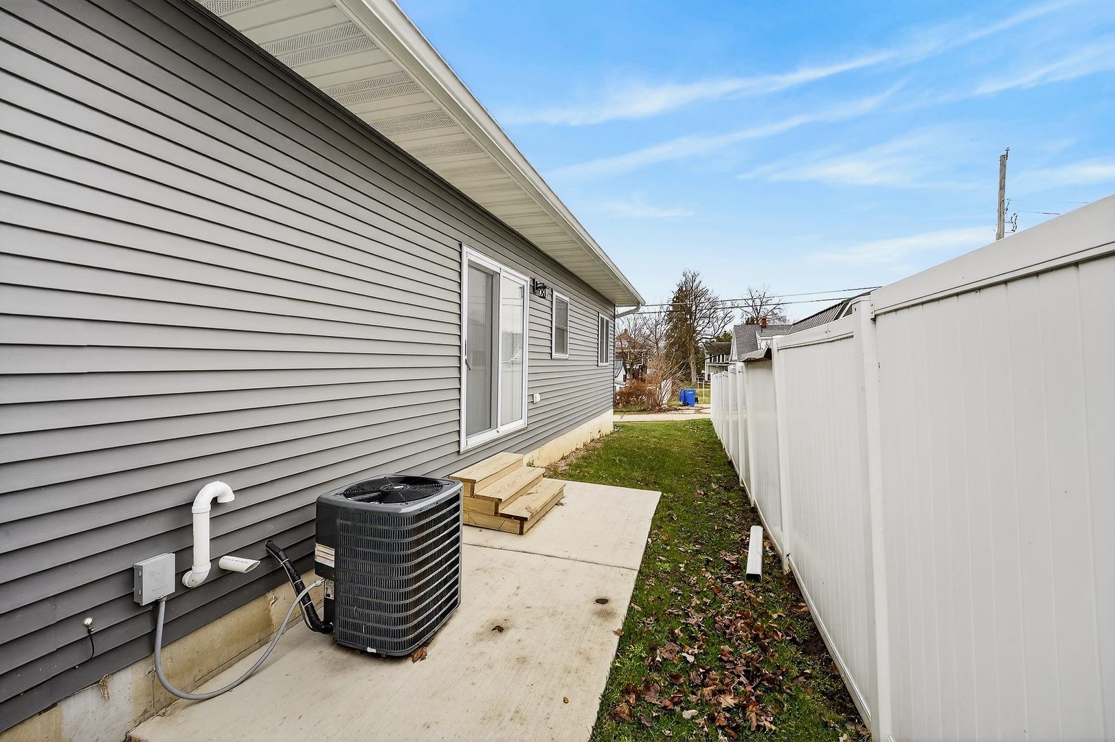 1425 21st Monroe, WI 53566 - Photo 31 of 33