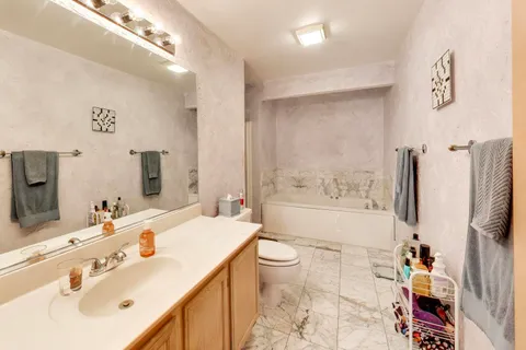 $415,000 | 723 North Walden Drive, Palatine, IL 60067