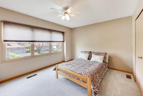 $415,000 | 723 North Walden Drive, Palatine, IL 60067