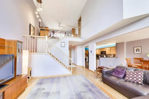 $415,000 | 723 North Walden Drive, Palatine, IL 60067