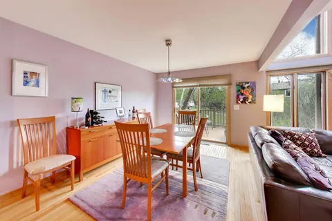 $415,000 | 723 North Walden Drive, Palatine, IL 60067