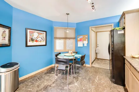 $415,000 | 723 North Walden Drive, Palatine, IL 60067