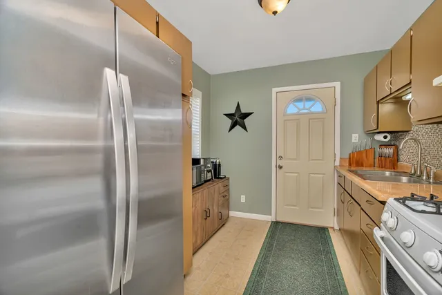 $224,900 | 100 South Midland Avenue, Joliet, IL 60436