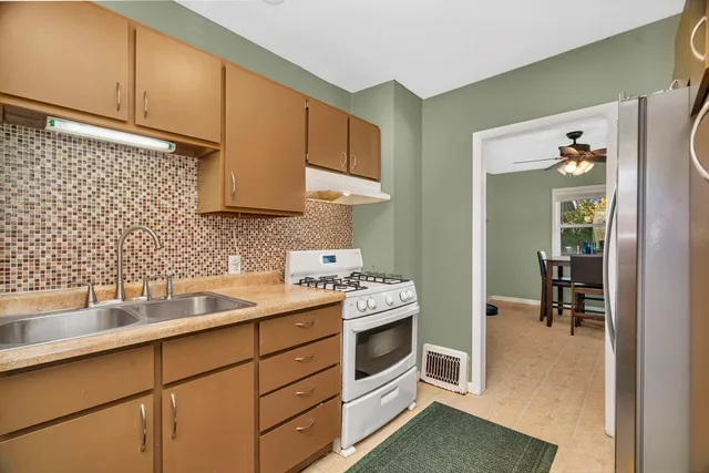 $224,900 | 100 South Midland Avenue, Joliet, IL 60436