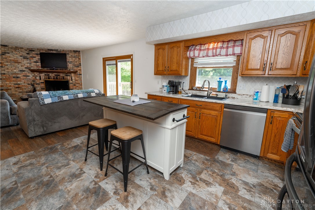 6126 Knollwood Road Springfield, OH 45502 - Photo 13 of 48
