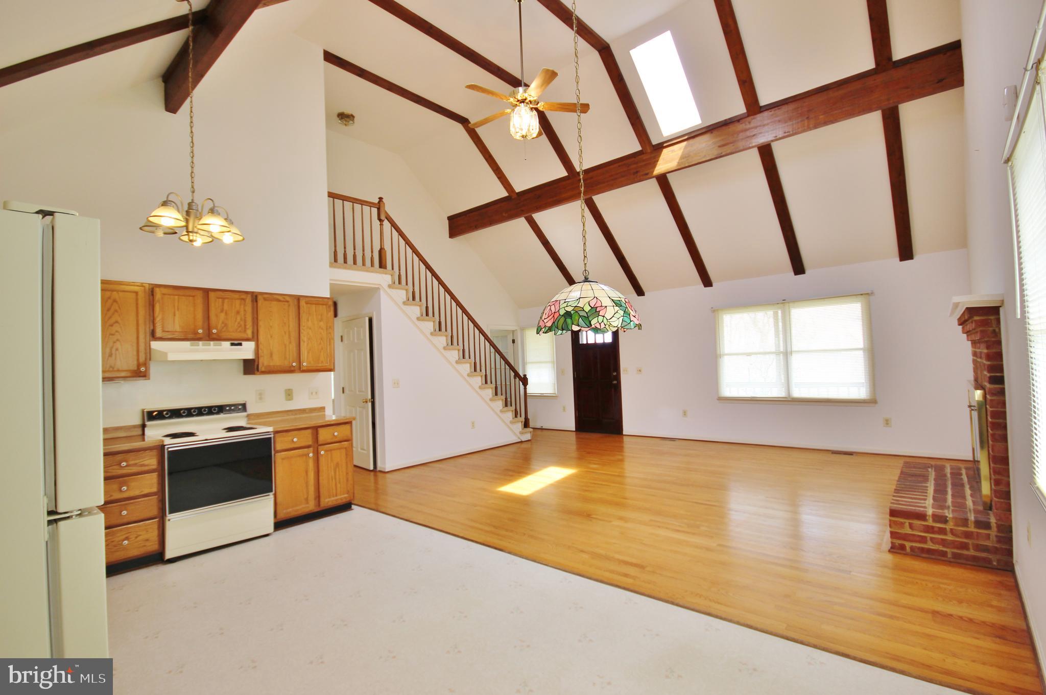 312 Granny Smith Road Linden, VA 22642 - Photo 10 of 59 Unrestricted space for flexibility