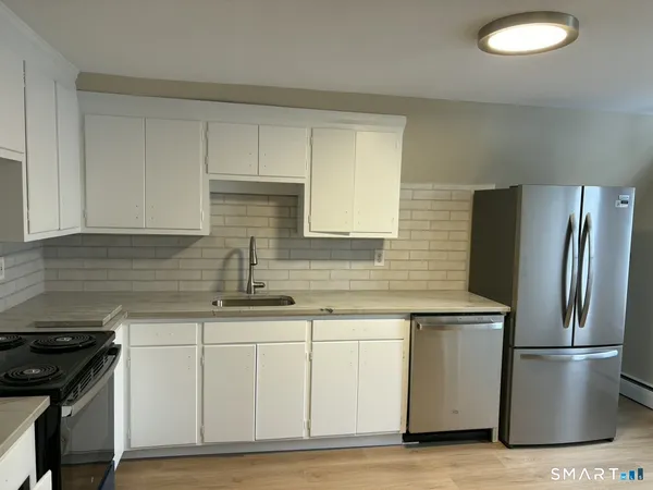 $1,875 | 59 Montowese Street, Branford, CT 06405