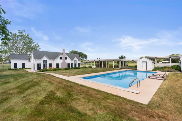 $2,495,000 | 15337 Pardee Road, Galien, MI 49113