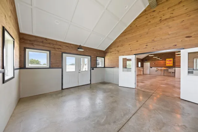 $2,495,000 | 15337 Pardee Road, Galien, MI 49113