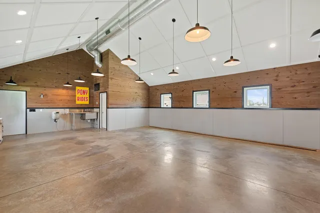 $2,495,000 | 15337 Pardee Road, Galien, MI 49113