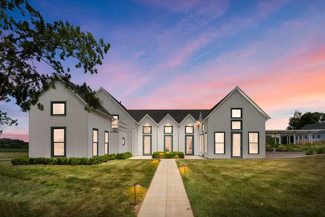 $2,495,000 | 15337 Pardee Road, Galien, MI 49113