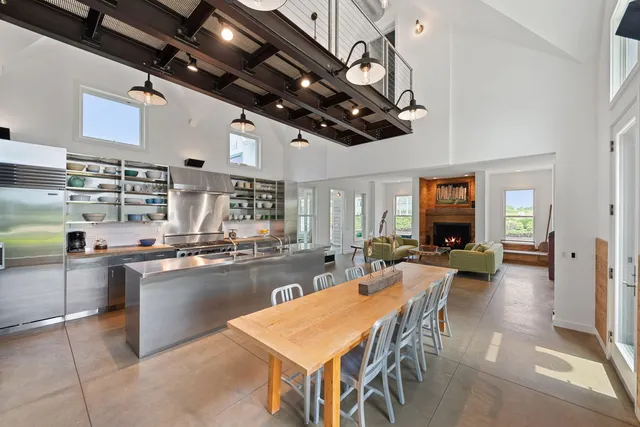 $2,495,000 | 15337 Pardee Road, Galien, MI 49113