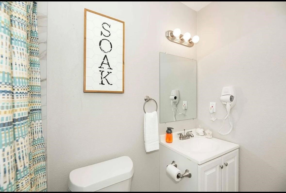 1407 East 35th Street Houston, TX 77022 - Photo 17 of 25