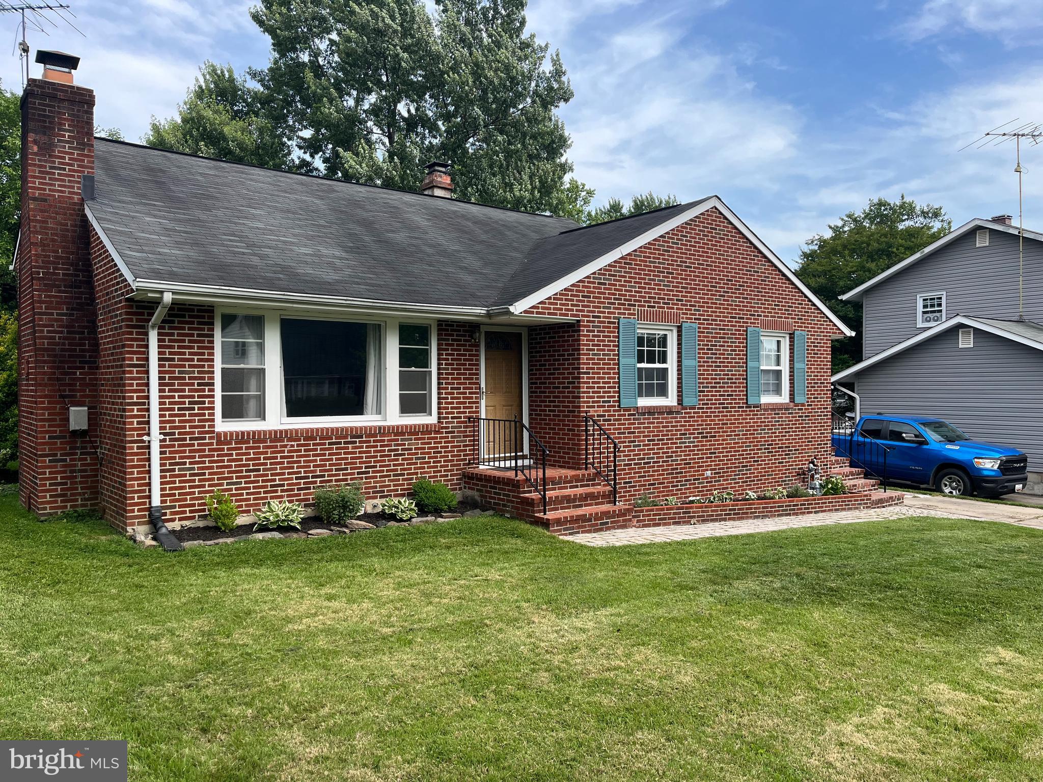9005 Tammy Road Baltimore, MD 21236 - Photo 2 of 4