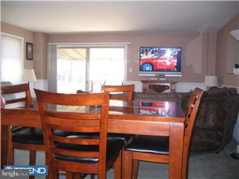4155 Farmdale Road Philadelphia, PA 19154 - Photo 3 of 12 Gallery Image 3