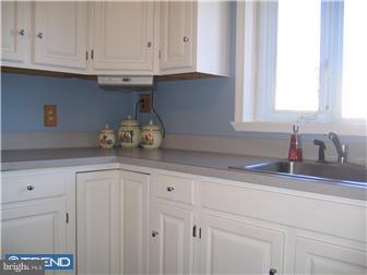 4155 Farmdale Road Philadelphia, PA 19154 - Photo 5 of 12 Kitchen