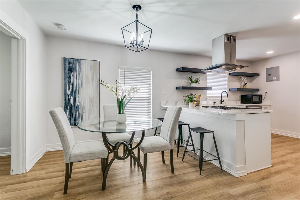 612 East Wall Street Grapevine, TX 76051 - Photo 12 of 33