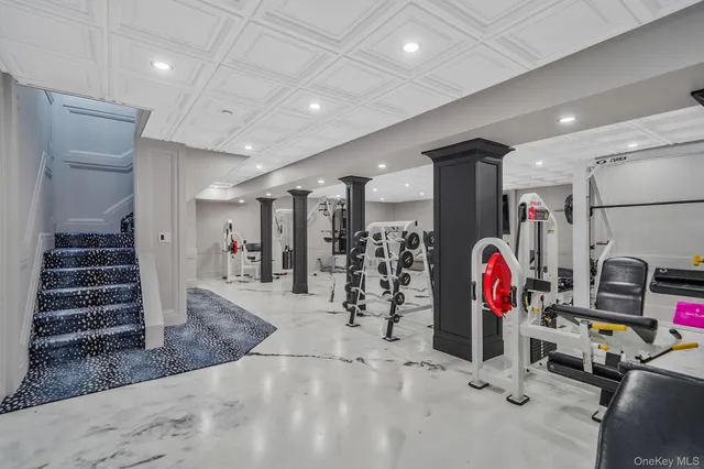 $1,299,999 | 14 Hamlet Drive, Hauppauge, NY 11788