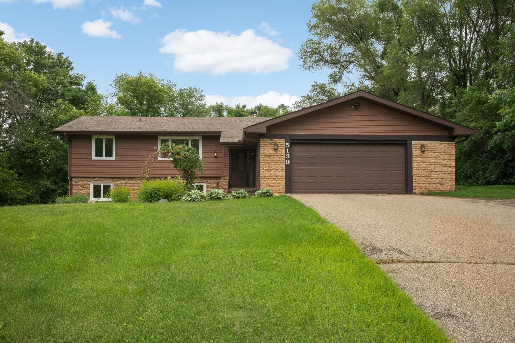 5139 Woodhill Road Minnetonka, MN 55345 - Photo 32 of 41