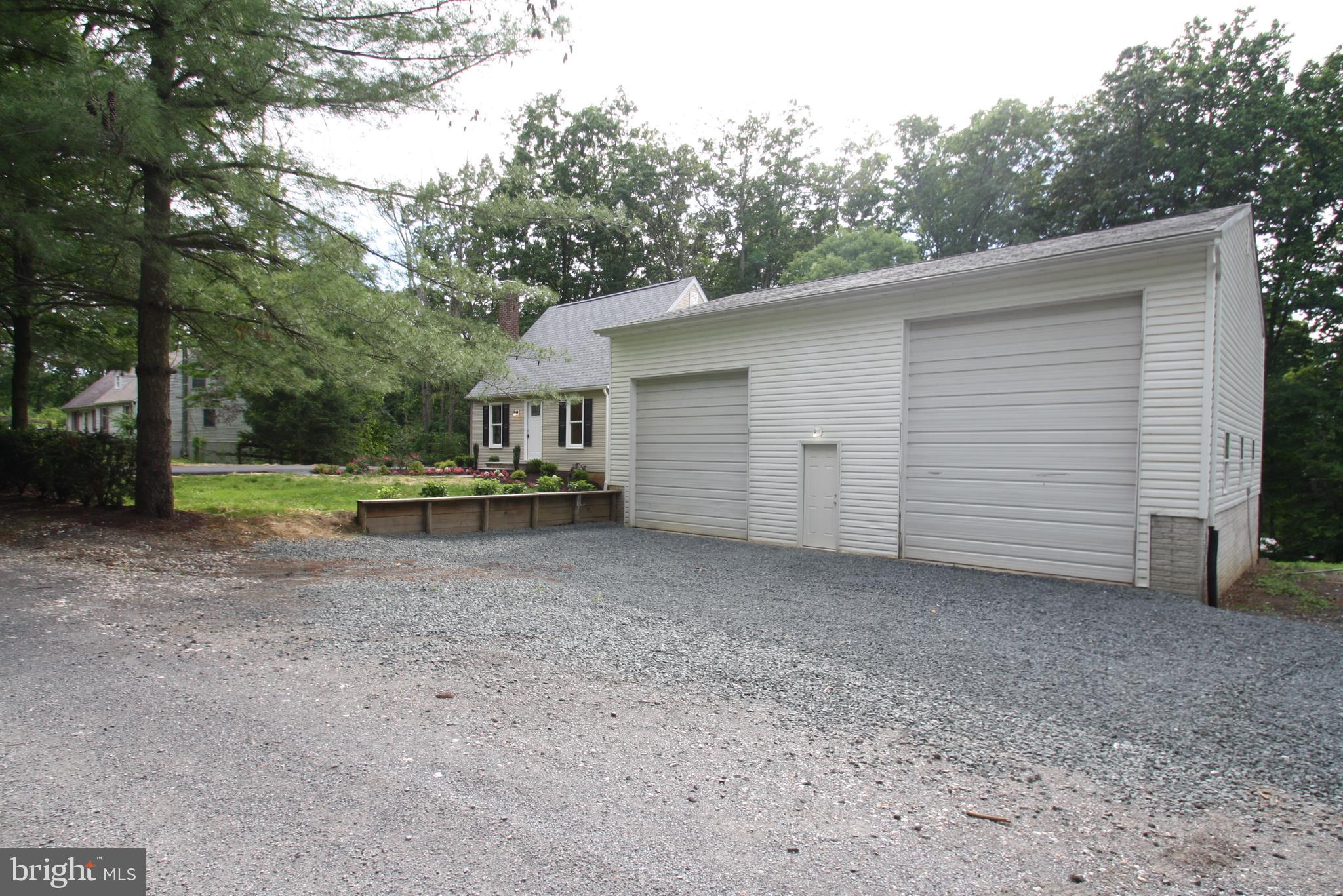 14043 Harrisville Road Mount Airy, MD 21771 - Photo 15 of 16 Garage