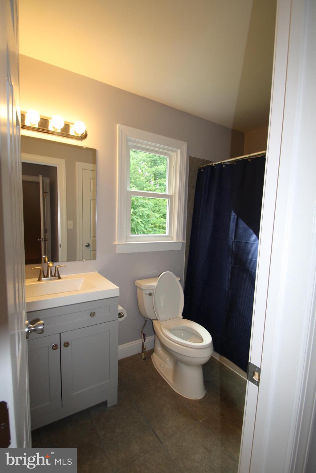 14043 Harrisville Road Mount Airy, MD 21771 - Photo 6 of 16 Main Bath