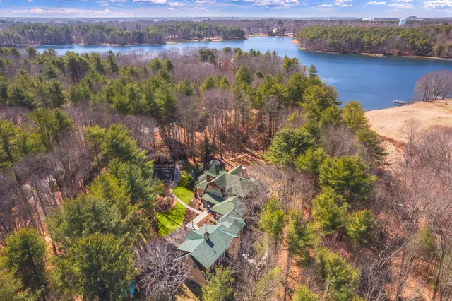 $3,900,000 | 8 Spruce Point Road, Kittery, ME 03904