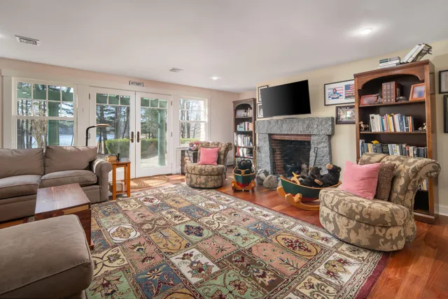 $3,900,000 | 8 Spruce Point Road, Kittery, ME 03904