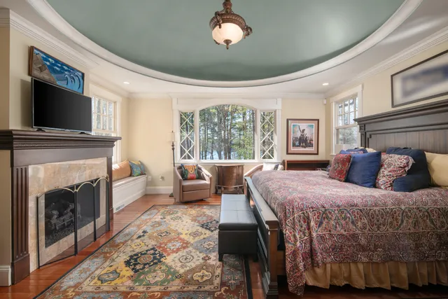 $3,900,000 | 8 Spruce Point Road, Kittery, ME 03904