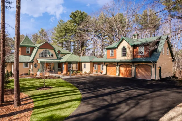 $3,900,000 | 8 Spruce Point Road, Kittery, ME 03904