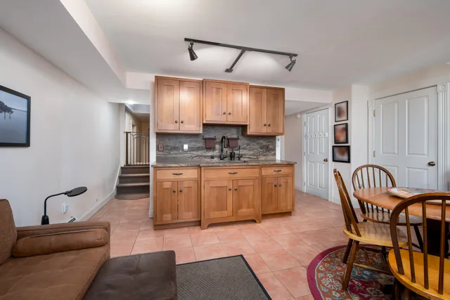 $3,900,000 | 8 Spruce Point Road, Kittery, ME 03904