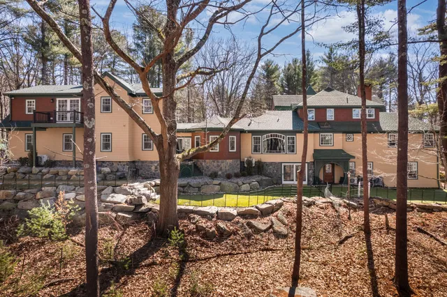 $3,900,000 | 8 Spruce Point Road, Kittery, ME 03904