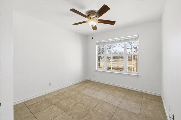 $2,200 | 201 Green Oaks Loop, Fredericksburg, TX 78624