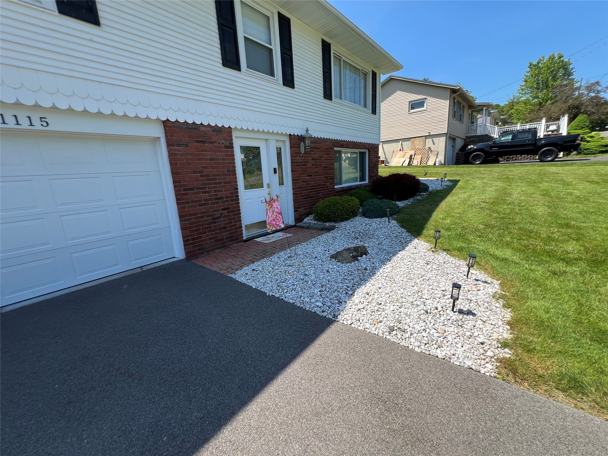 1115 Frost Road Endicott, NY 13760 - Photo 4 of 50