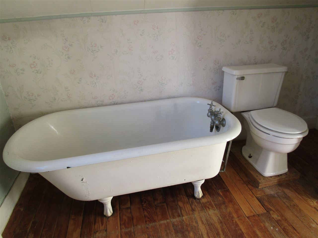 81 Lake Tarleton Road Warren, NH 03279 - Photo 13 of 21 Gallery Image 13
