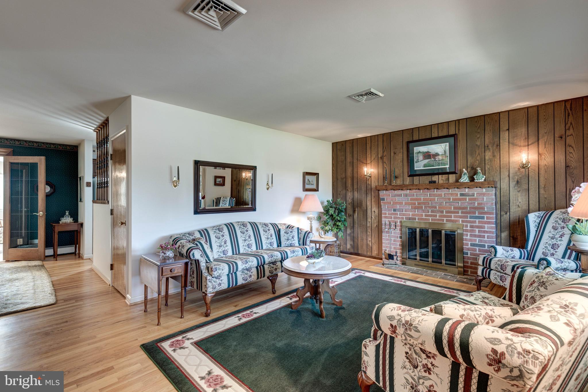 1648 Deer Park Road Finksburg, MD 21048 - Photo 15 of 45 Living room