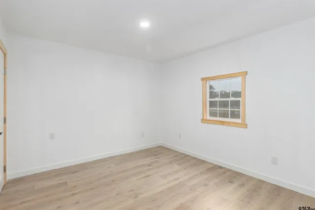 $230,000 | 112 Anderson County Road 1370, Palestine, TX 75801