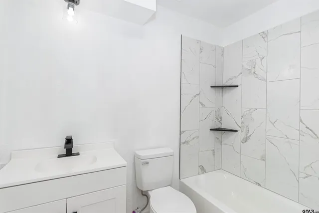 $230,000 | 112 Anderson County Road 1370, Palestine, TX 75801