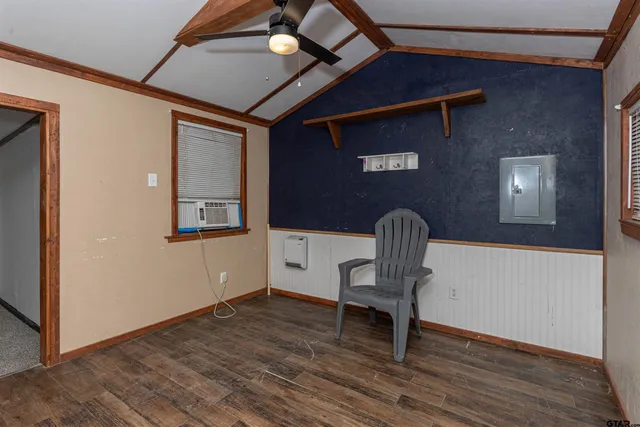 $230,000 | 112 Anderson County Road 1370, Palestine, TX 75801