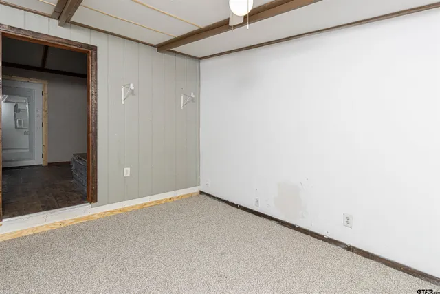 $230,000 | 112 Anderson County Road 1370, Palestine, TX 75801