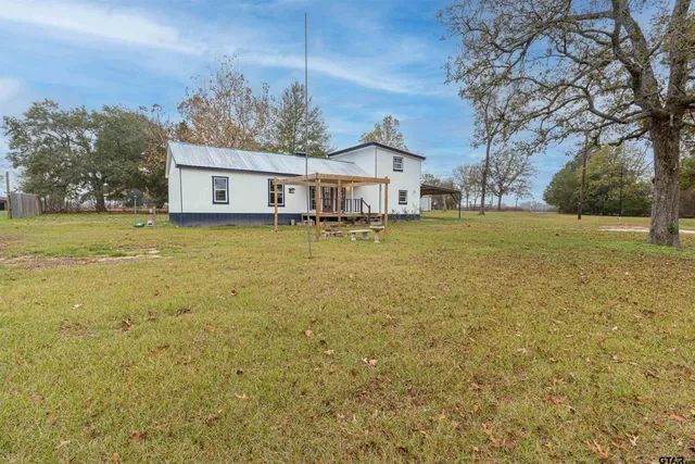 $230,000 | 112 Anderson County Road 1370, Palestine, TX 75801