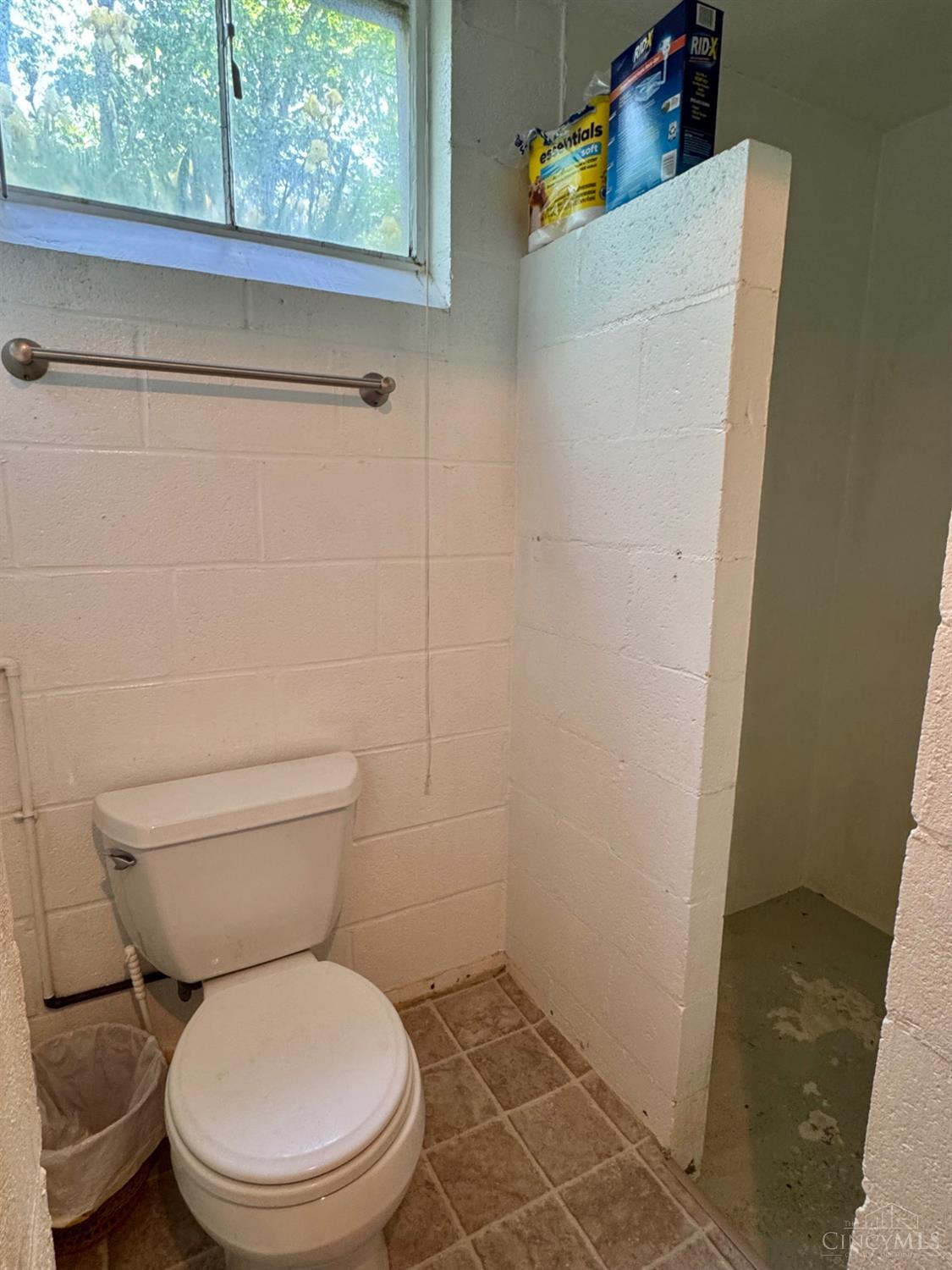 7034 Bridges Road Cincinnati, OH 45230 - Photo 37 of 41